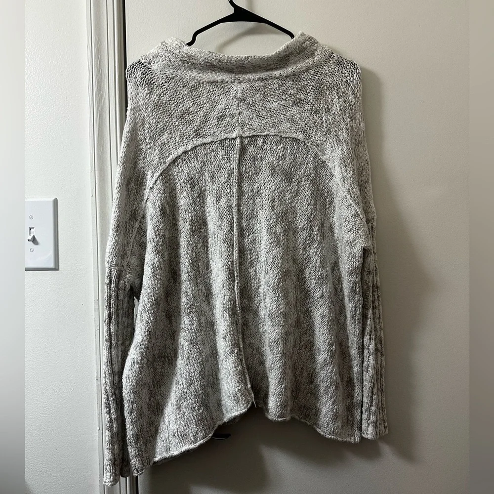 Free People Textured Bouclé Oversized Mock Neck Sweater - XS - Picture 6 of 6